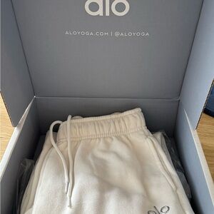 ALO Yoga Ivory Joggers S
